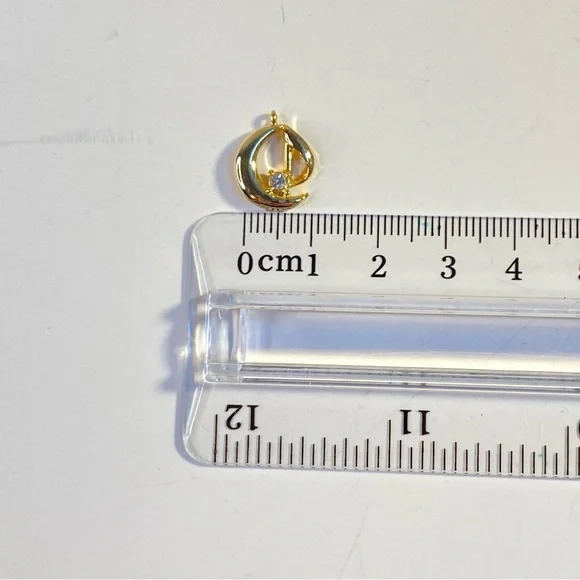 Vintage abstract gold tone pendant with rhinestone accent - Picture 3 of 6